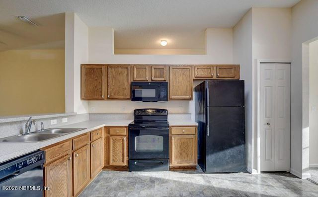 8648 FLOORSTONE MILL Drive, Jacksonville, FL 32244