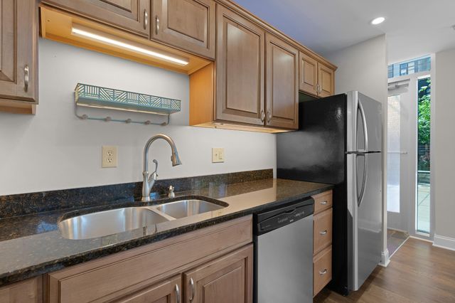 99 Walnut St Apt 103, Chattanooga, TN 37403