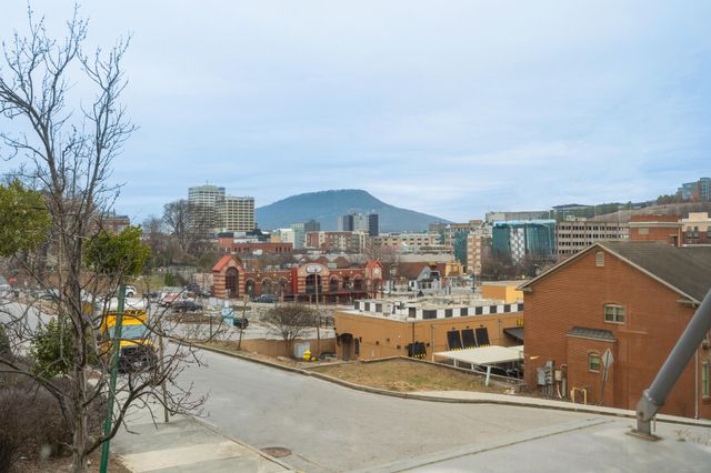 99 Walnut St Apt 103, Chattanooga, TN 37403
