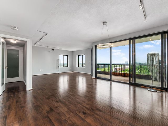 155 W Main Street, 1506, Columbus, OH 43215