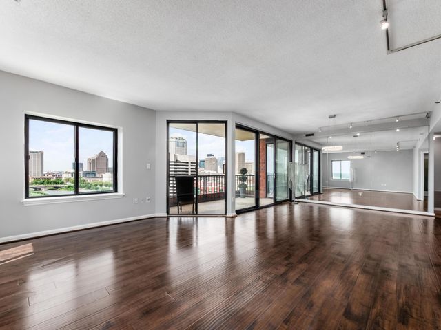 155 W Main Street, 1506, Columbus, OH 43215