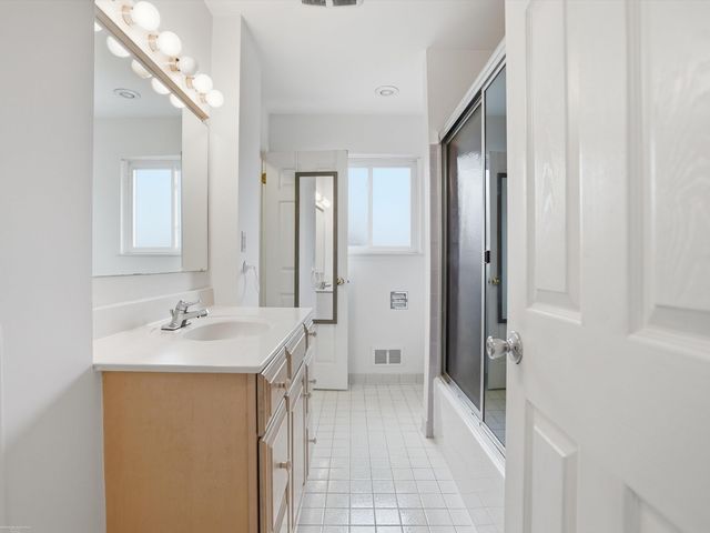 27624 Edward Street, Roseville, MI 48066