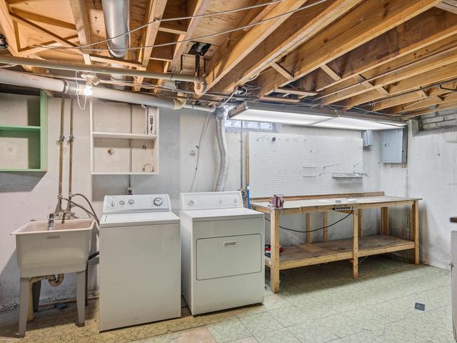 27624 Edward Street, Roseville, MI 48066