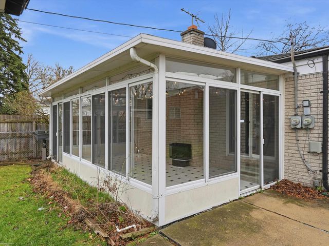 27624 Edward Street, Roseville, MI 48066