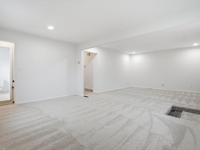 27624 Edward Street, Roseville, MI 48066