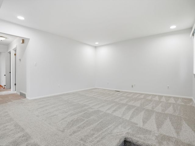 27624 Edward Street, Roseville, MI 48066