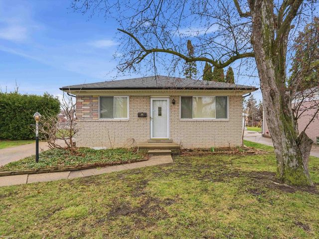 27624 Edward Street, Roseville, MI 48066