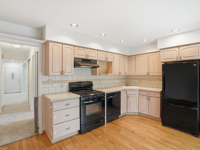 27624 Edward Street, Roseville, MI 48066