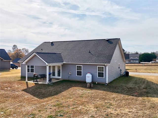 1058 Stoneham Circle, Anderson, SC 29626