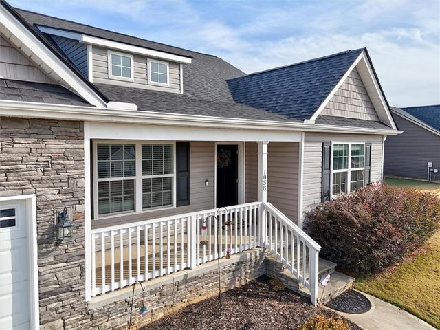 1058 Stoneham Circle, Anderson, SC 29626