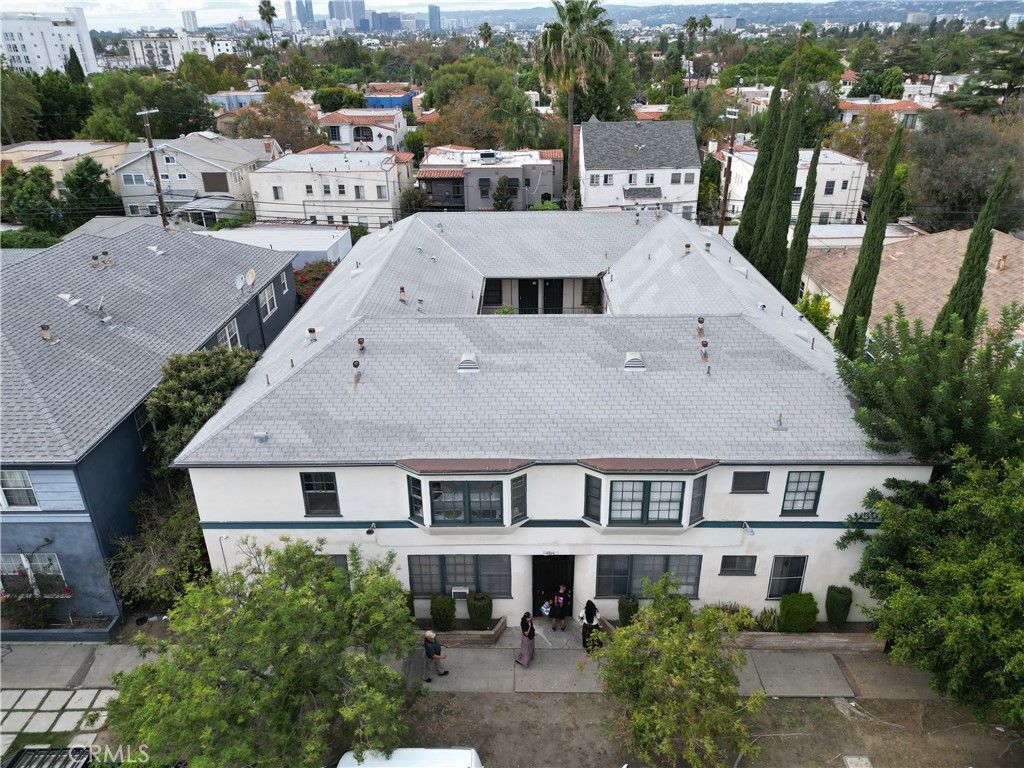 1215 S Fairfax, Los Angeles, CA 90019