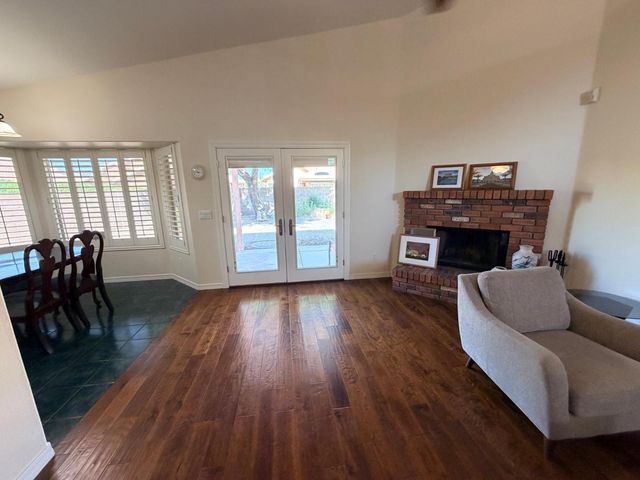 2560 S Vineyard, Mesa, AZ 85210