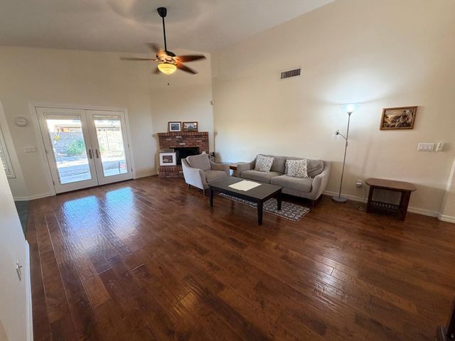 2560 S Vineyard, Mesa, AZ 85210
