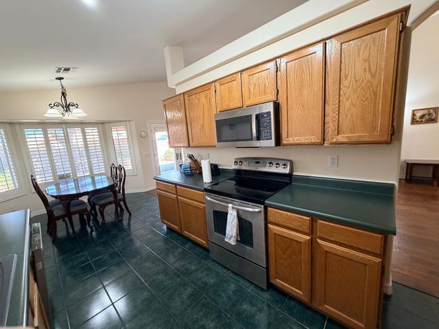 2560 S Vineyard, Mesa, AZ 85210