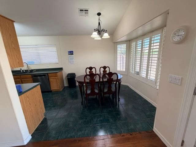 2560 S Vineyard, Mesa, AZ 85210