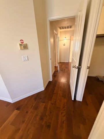2560 S Vineyard, Mesa, AZ 85210