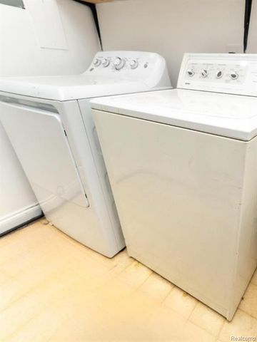 15757 N Franklin Drive, Clinton Township, MI 48038