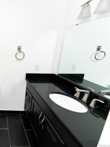 15757 N Franklin Drive, Clinton Township, MI 48038