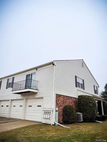 15757 N Franklin Drive, Clinton Township, MI 48038