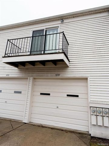 15757 N Franklin Drive, Clinton Township, MI 48038