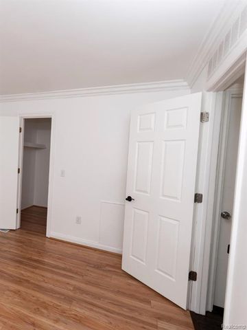 15757 N Franklin Drive, Clinton Township, MI 48038