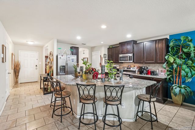 7131 Phoebe Vw, San Antonio, TX 78252