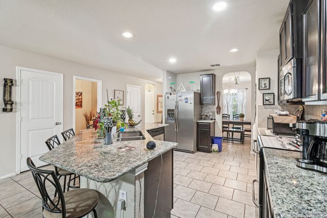 7131 Phoebe Vw, San Antonio, TX 78252