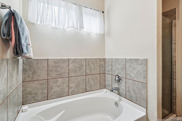 7131 Phoebe Vw, San Antonio, TX 78252