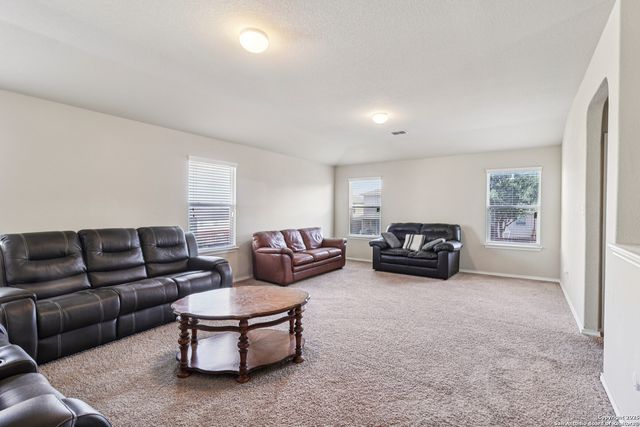 7131 Phoebe Vw, San Antonio, TX 78252