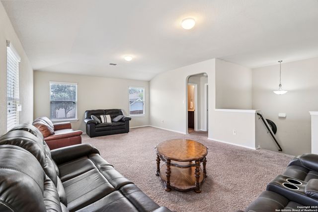 7131 Phoebe Vw, San Antonio, TX 78252