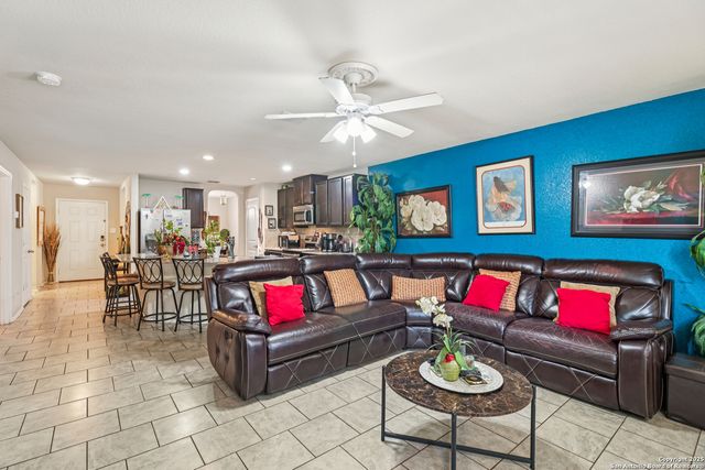 7131 Phoebe Vw, San Antonio, TX 78252