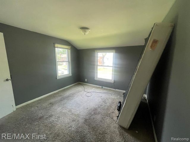 3677 Somerset Avenue, Detroit, MI 48224