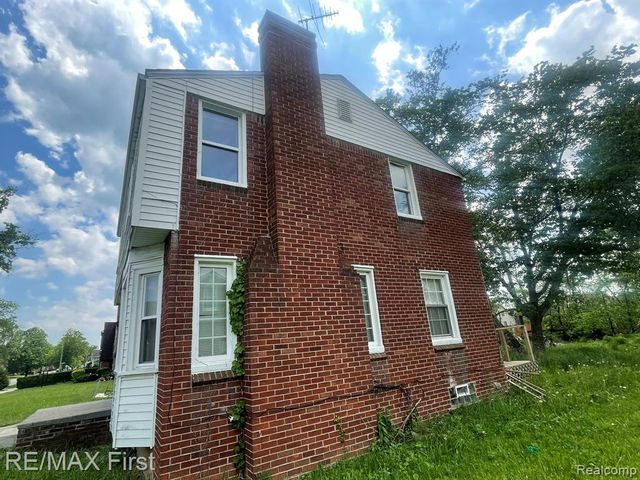 3677 Somerset Avenue, Detroit, MI 48224