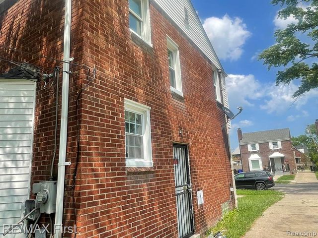 3677 Somerset Avenue, Detroit, MI 48224