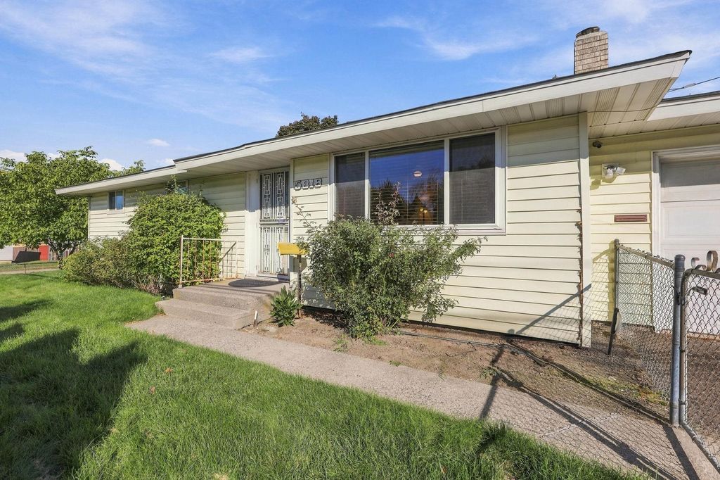 5818 N Crestline St, Spokane, WA 99208