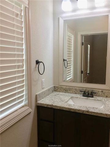 109 Ehlinger Drive, Bryan, TX 77801