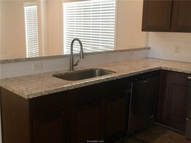 109 Ehlinger Drive, Bryan, TX 77801