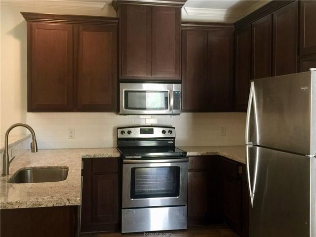109 Ehlinger Drive, Bryan, TX 77801