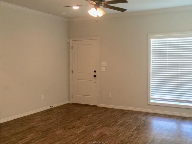 109 Ehlinger Drive, Bryan, TX 77801