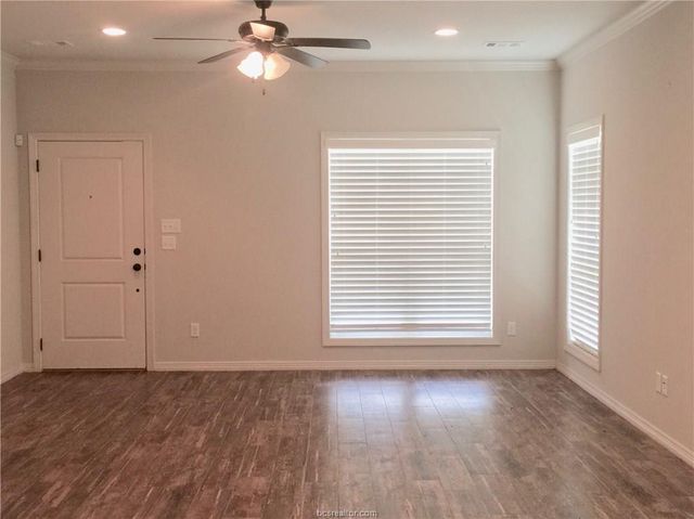 109 Ehlinger Drive, Bryan, TX 77801