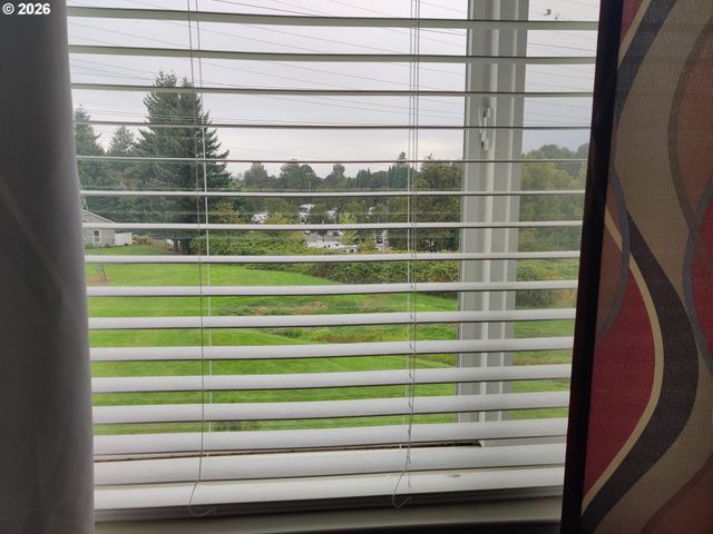 21805 Ne HEARTWOOD Cir, Fairview, OR 97024