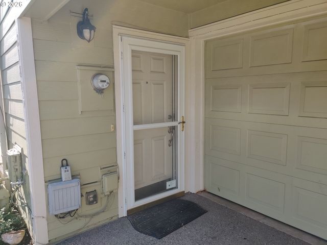 21805 Ne HEARTWOOD Cir, Fairview, OR 97024