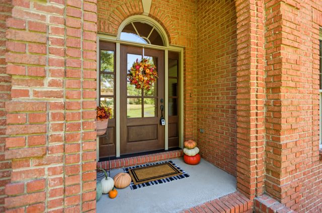 189 Turkey Creek Dr, Tullahoma, TN 37388