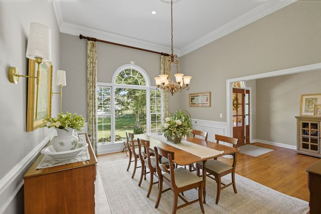 189 Turkey Creek Dr, Tullahoma, TN 37388