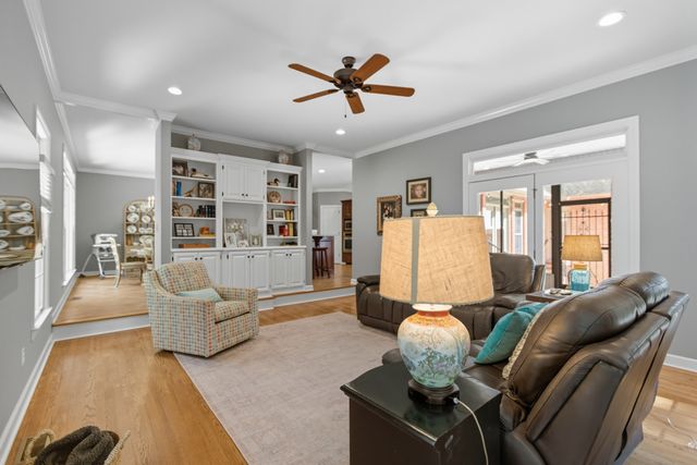 189 Turkey Creek Dr, Tullahoma, TN 37388