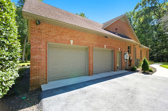 189 Turkey Creek Dr, Tullahoma, TN 37388