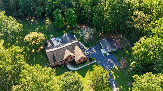 189 Turkey Creek Dr, Tullahoma, TN 37388