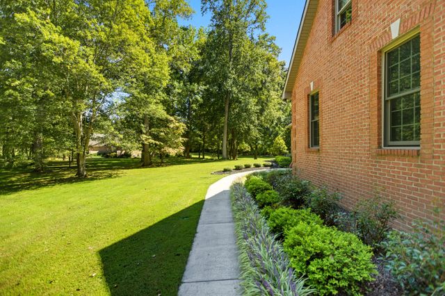 189 Turkey Creek Dr, Tullahoma, TN 37388