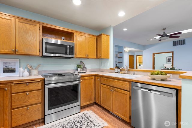 13802 12th Avenue NW, Gig Harbor, WA 98332