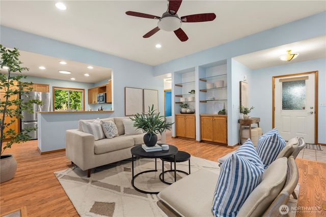 13802 12th Avenue NW, Gig Harbor, WA 98332